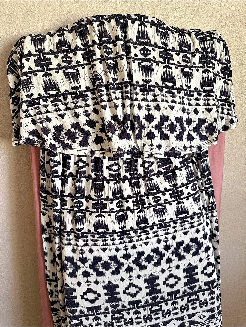 Charming Charlie Geometric Strapless Maxi Dress
Size Small - Picture 5 of 10